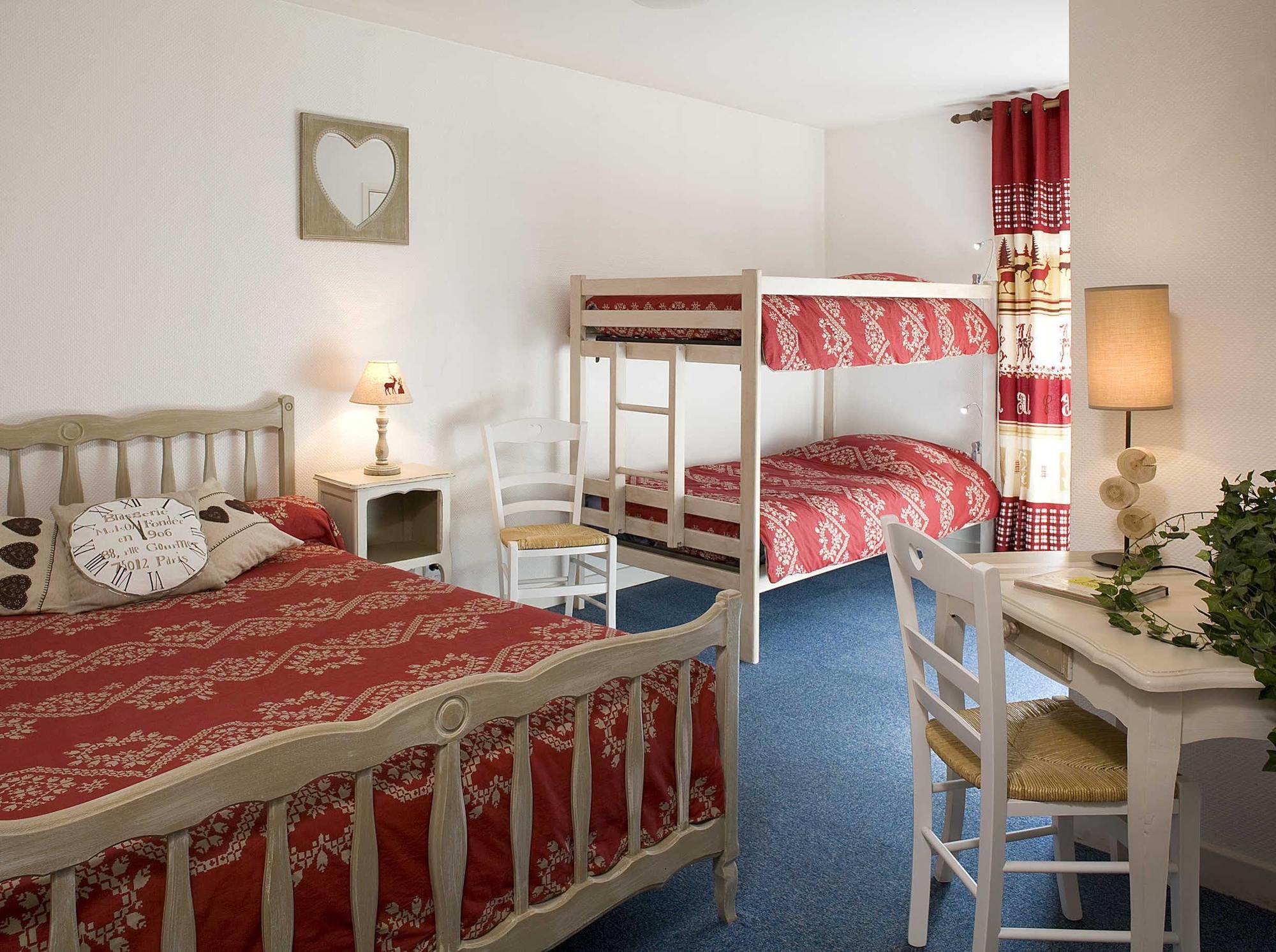 Le Rivalet Hotel Montaigut-le-Blanc  Kültér fotó